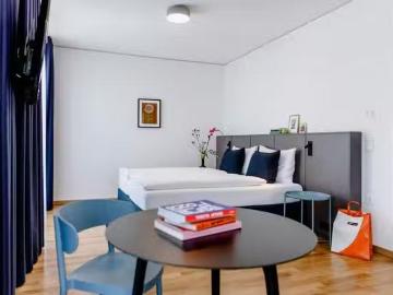 1 Zimmer Wohnung in Margarete Steiff Straße, Moosach