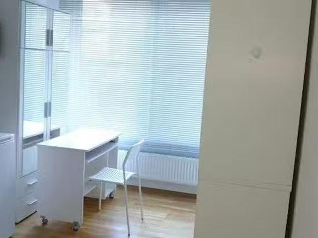 1 Zimmer Wohnung in Margaretenstraße, Untertürkheim