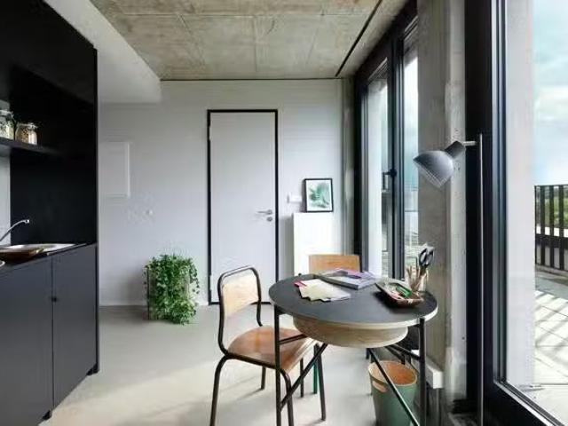1 Zimmer Wohnung in Marie Curie Straße, Niederursel