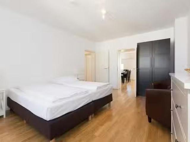 1 Zimmer Wohnung in Metzer Straße, Prenzlauer Berg