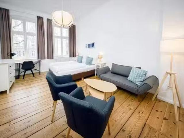 1 Zimmer Wohnung in Metzer Straße, Prenzlauer Berg