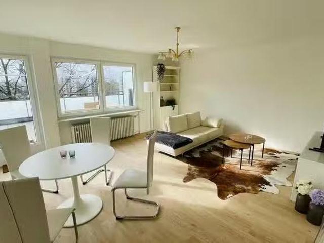 1 Zimmer Wohnung in Mittlerer Schafhofweg, Frankfurt Süd