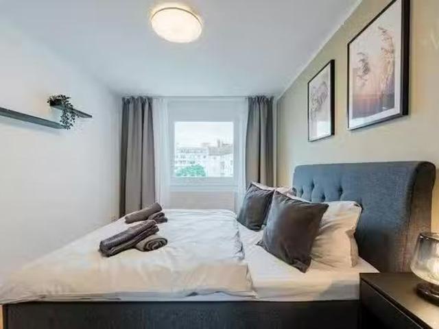 1 Zimmer Wohnung in Nassauische Straße, Bezirk Charlottenburg.