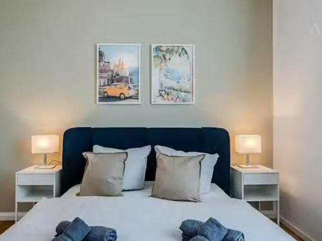 1 Zimmer Wohnung in Nassauische Straße, Bezirk Charlottenburg.
