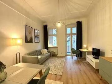 1 Zimmer Wohnung in Naumburger Straße, Bezirk Neukölln
