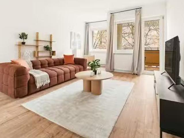 1 Zimmer Wohnung in Neuchateller Straße, Bezirk Steglitz Zehle.