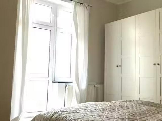 1 Zimmer Wohnung in Niederkasseler Kirchweg, Oberkassel