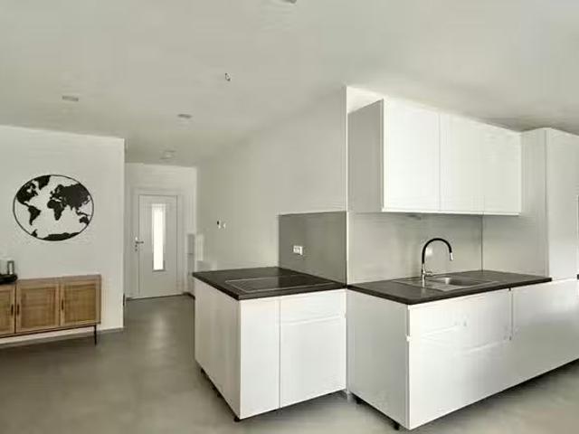 1 Zimmer Wohnung in Östliche Rheinbrückenstraße, Knielingen