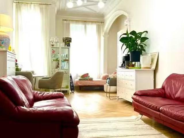 1 Zimmer Wohnung in Adolfstraße, Wiesbaden