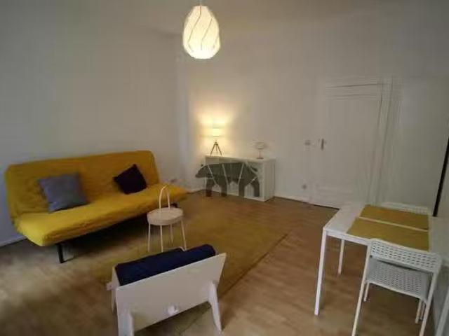 1 Zimmer Wohnung in Alarichstraße, Tempelhof