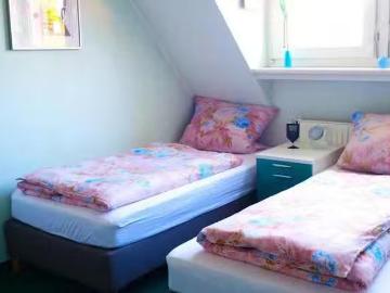 1 Zimmer Wohnung in Am Röttchen, Stadtbezirk 6