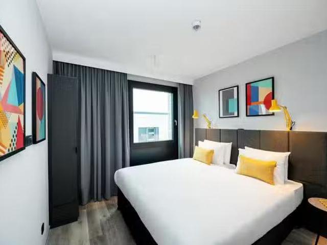 1 Zimmer Wohnung in Amelia Mary Earhart Straße, Frankfurt Süd