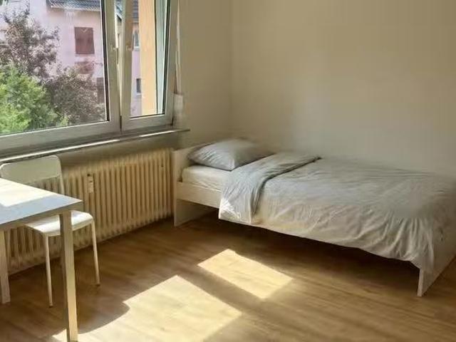 1 Zimmer Wohnung in Bahnstraße, Erzhausen