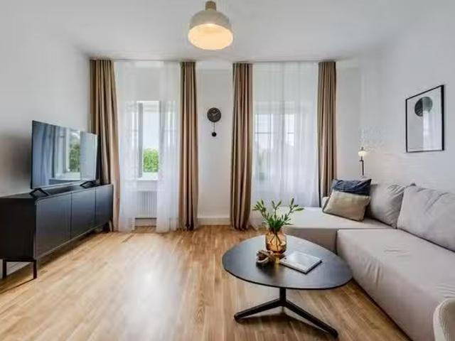 1 Zimmer Wohnung in Berliner Straße, Zehlendorf