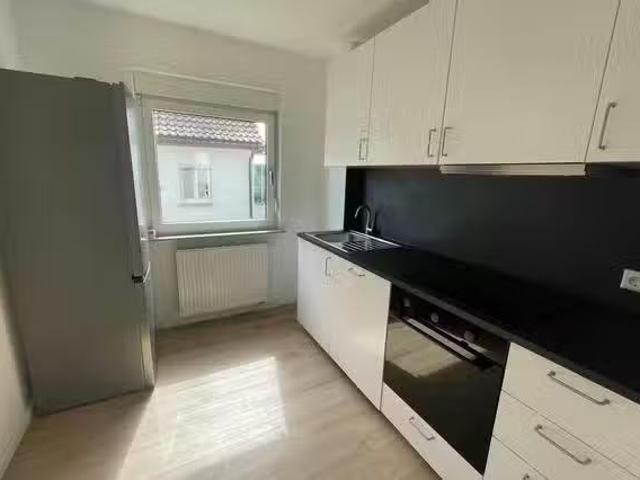 1 Zimmer Wohnung in Bläulingweg, Stammheim
