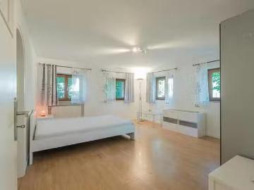 1 Zimmer Wohnung in Bleibtreustraße, Solln