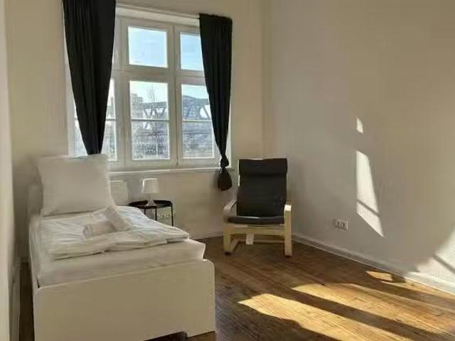 1 Zimmer Wohnung in Brandshofer Deich, Hamburg Mitte