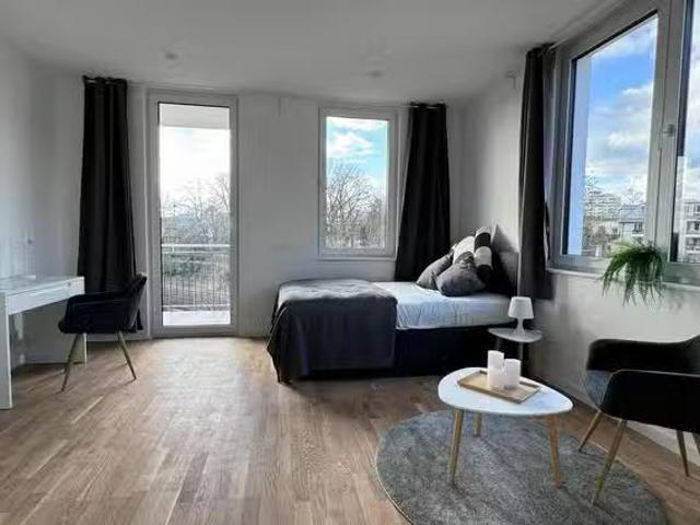 1 Zimmer Wohnung in Crailsheimer Straße, Steglitz