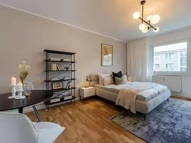 1 Zimmer Wohnung in Dürkheimer Straße, Lankwitz