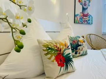 1 Zimmer Wohnung in Dirschauer Straße, Friedrichshain