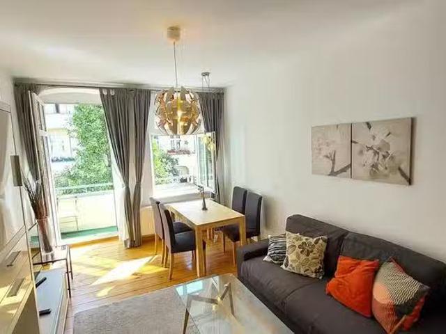 1 Zimmer Wohnung in Dirschauer Straße, Friedrichshain