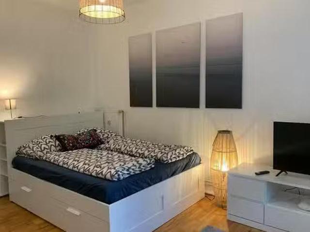 1 Zimmer Wohnung in Ebertystraße, Friedrichshain