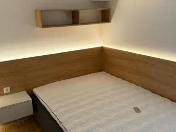1 Zimmer Wohnung in Erich Ollenhauer Straße, Biebrich