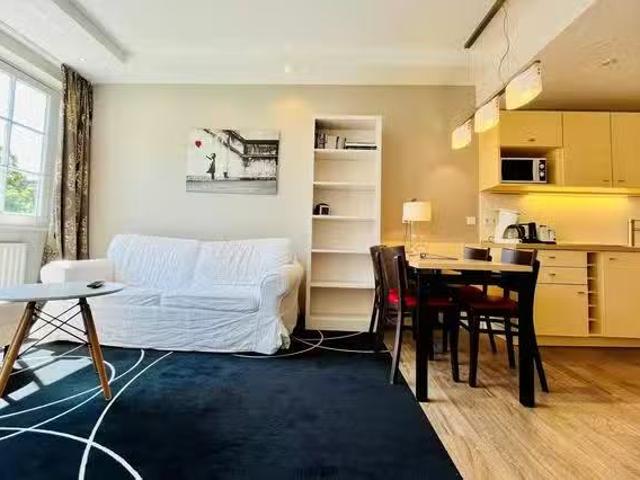 1 Zimmer Wohnung in Feuerbachstraße, Frankfurt am Main Innenst.