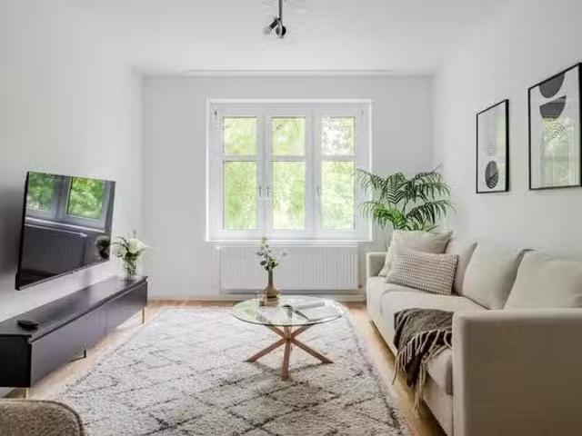 1 Zimmer Wohnung in Framstraße, Bezirk Neukölln