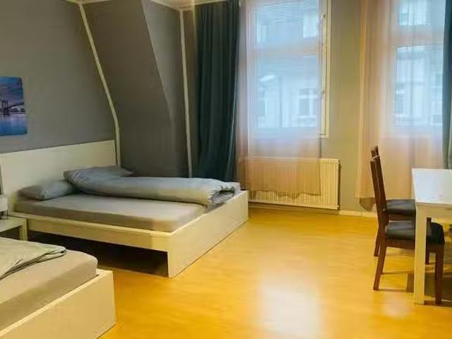 1 Zimmer Wohnung in Franziskastraße, Stadtbezirke II