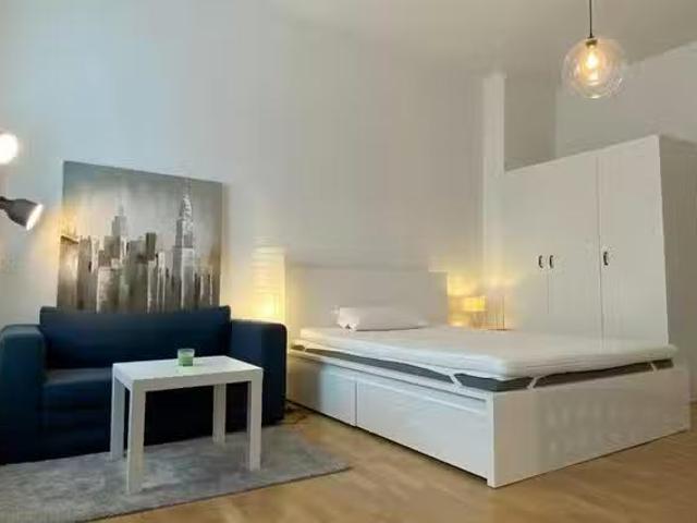 1 Zimmer Wohnung in Friedrich Wilhelm Straße, Tempelhof