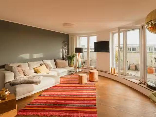 1 Zimmer Wohnung in Friedrich Junge Straße, Friedrichshain