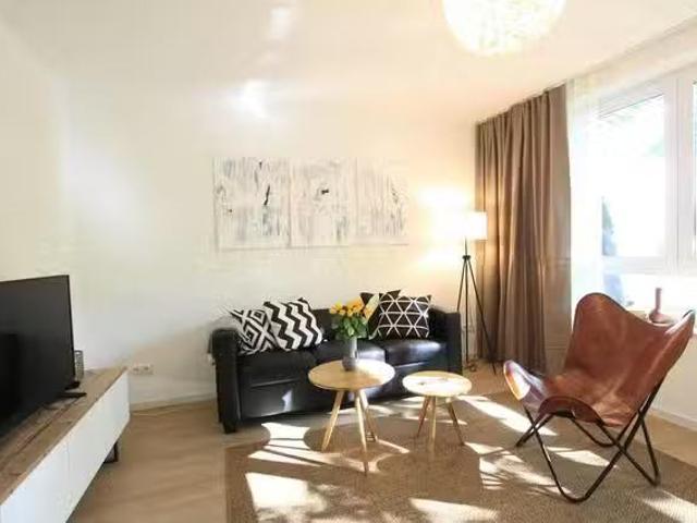 1 Zimmer Wohnung in Friedrich Junge Straße, Friedrichshain