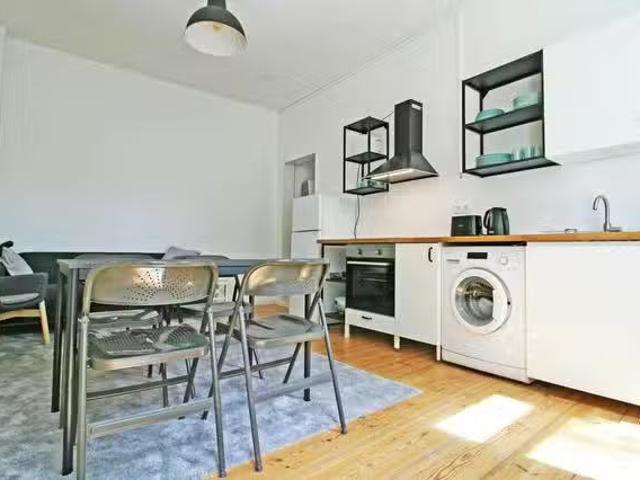 1 Zimmer Wohnung in Gärtnerstraße, Bezirk Friedrichshain Kreuz.
