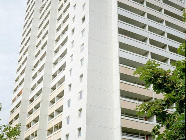 1 Zimmer Wohnung in gepflegtem Hochhaus OG03 09