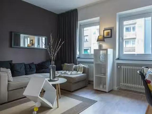 1 Zimmer Wohnung in Gladbacher Straße, Unterbilk