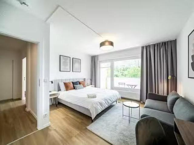 1 Zimmer Wohnung in Glockenturmstraße, Westend