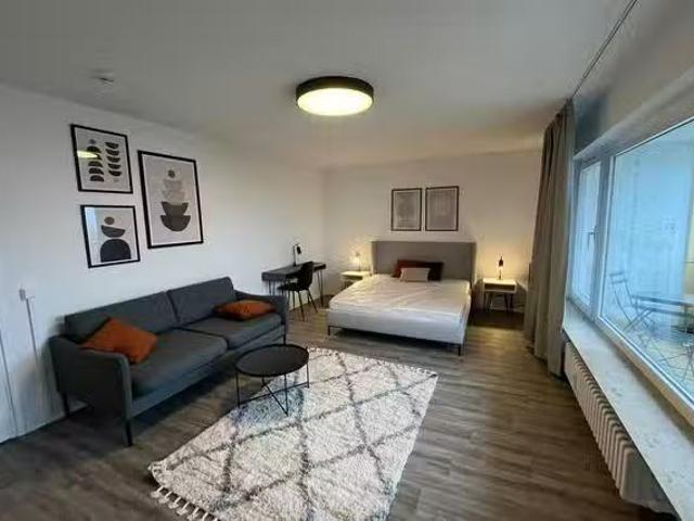 1 Zimmer Wohnung in Glockenturmstraße, Bezirk Charlottenburg W.