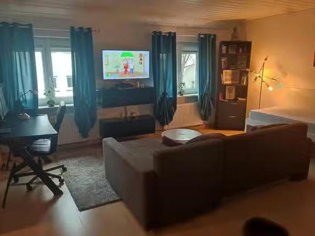 1 Zimmer Wohnung in Hahnstraße, Süd