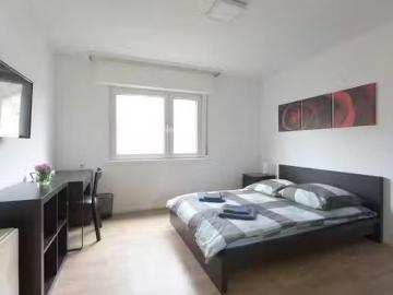 1 Zimmer Wohnung in Henri Dunant Straße, Mühlheim am Main