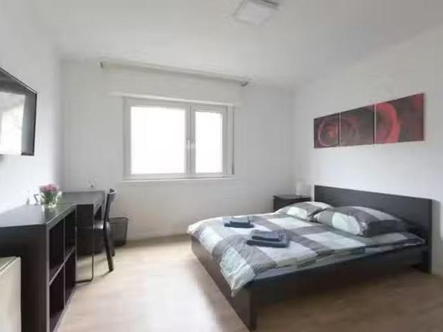 1 Zimmer Wohnung in Henri Dunant Straße, Mühlheim am Main