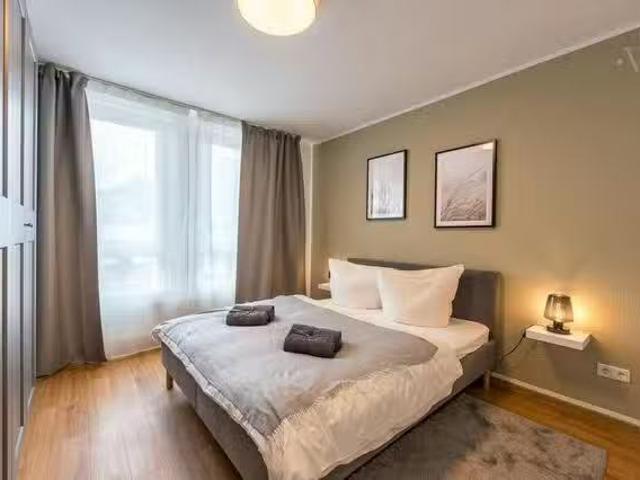 1 Zimmer Wohnung in Hermannstraße, Bezirk Neukölln