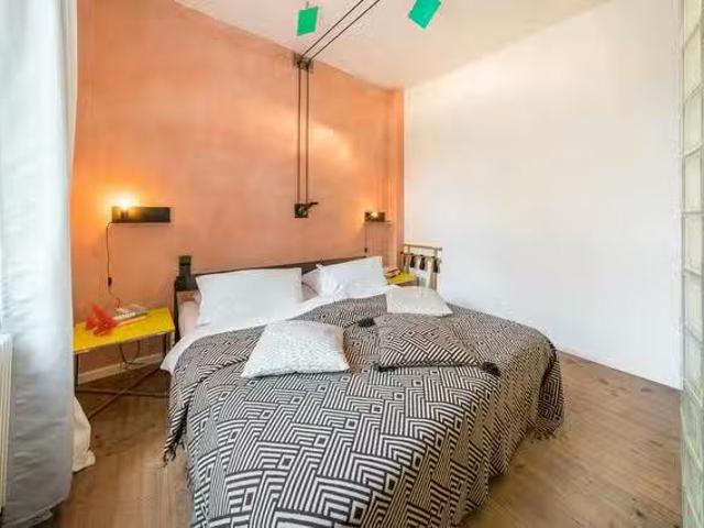 1 Zimmer Wohnung in Kurfürstenstraße, Innenstadt