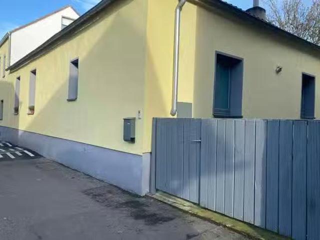1 Zimmer Wohnung in Karl Broel Straße, Rhöndorf