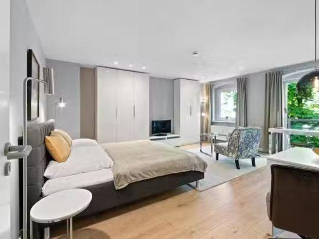 1 Zimmer Wohnung in Knaackstraße, Prenzlauer Berg