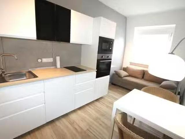 1 Zimmer Wohnung in Kriegsstraße, Weststadt