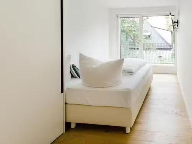 1 Zimmer Wohnung in Krüner Straße, Sendling Westpark