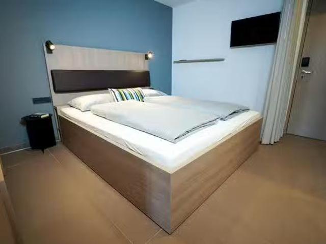 1 Zimmer Wohnung in Krüner Straße, Sendling Westpark