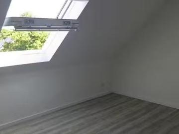 1 Zimmer Wohnung in Larochestraße, Bürgel