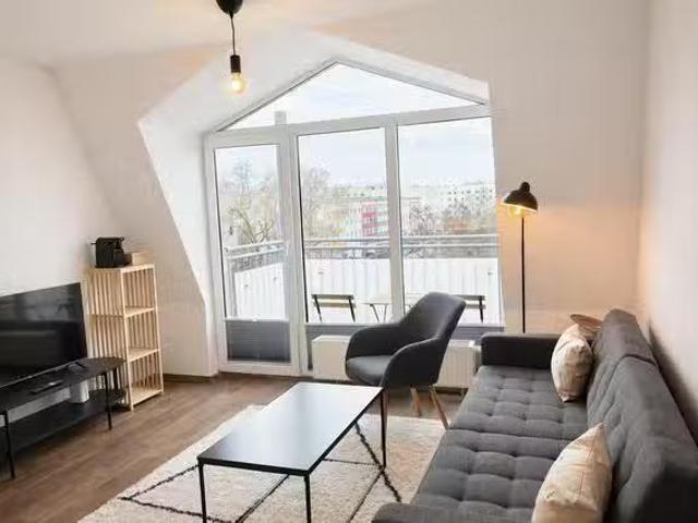 1 Zimmer Wohnung in Lion Feuchtwanger Straße, Leipziger Straße